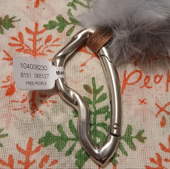 (New) Free People Faux Fur with Silver Clip - Picture 2 of 3